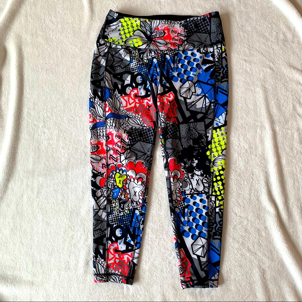 Nola Reversible Athletic Capri Legging , size Large